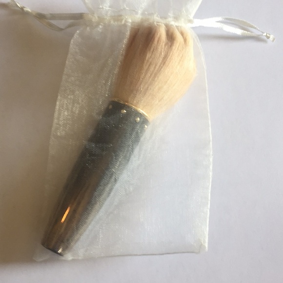 Kabuki Style Elegant Make Up Brush Black Handle - Picture 7 of 7